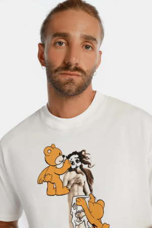 Camiseta marfil ilustración