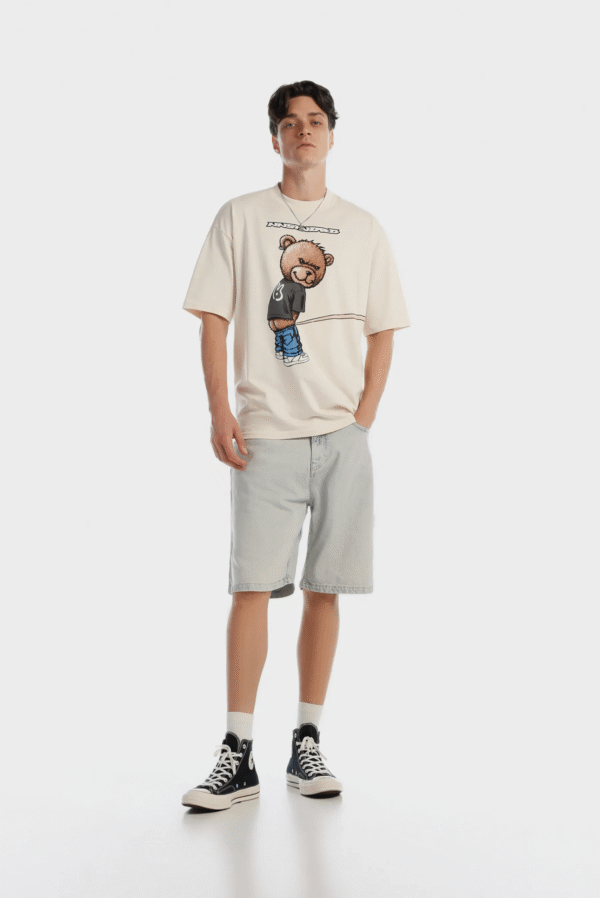 Camiseta overzise beige ilustración