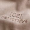 91583-3 Camiseta oversize café texto relieve