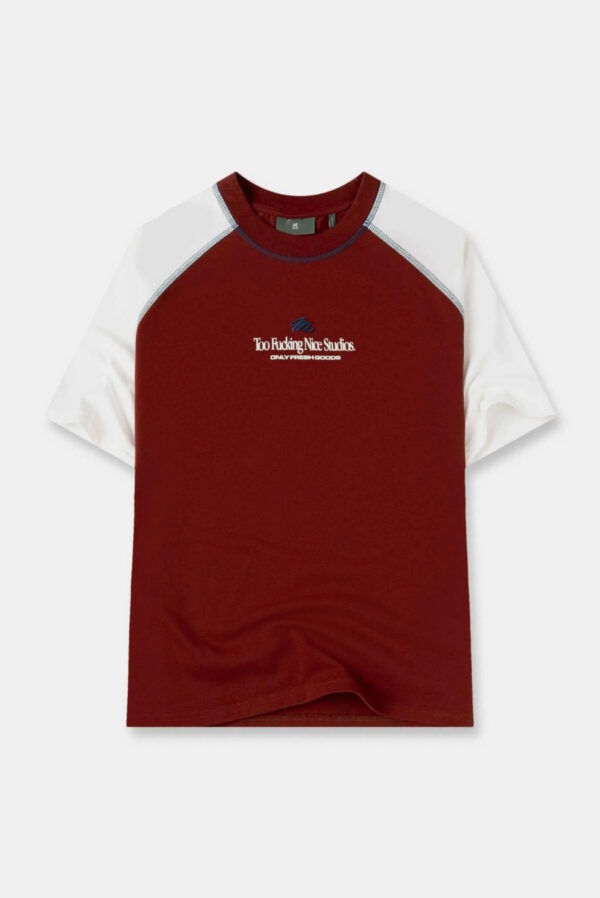Camiseta oversize beisbolera texto